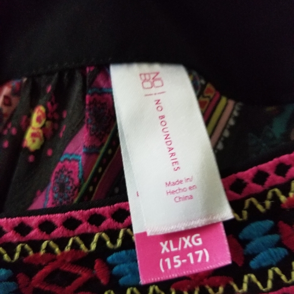 3 for 20. Ladies top,  XL. - Picture 4 of 6